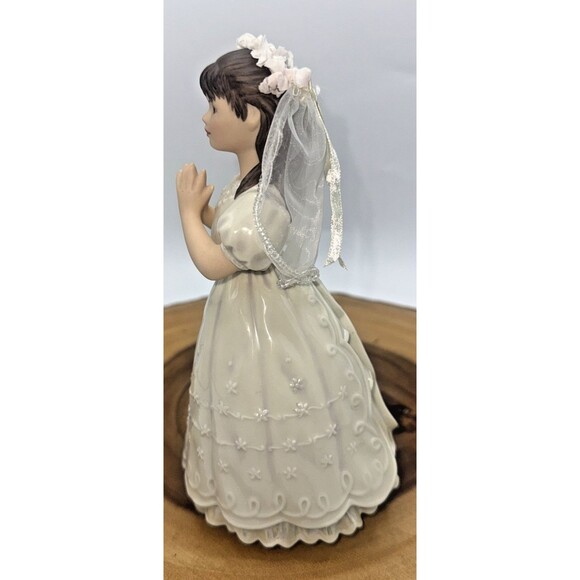 Vintage Lenox First Communion Brunette Girl Figurine by Sandra Kuck 9” - Picture 9 of 12